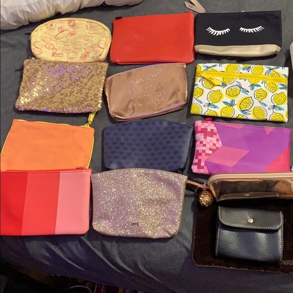 Lot of 23 Bags/Pouches - Picture 3 of 8